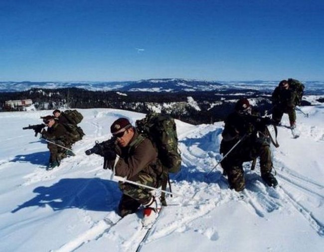 Forze Speciali - IX Reggimento d'Assalto Paracadutisti "Col Moschin" - Esercito Italiano